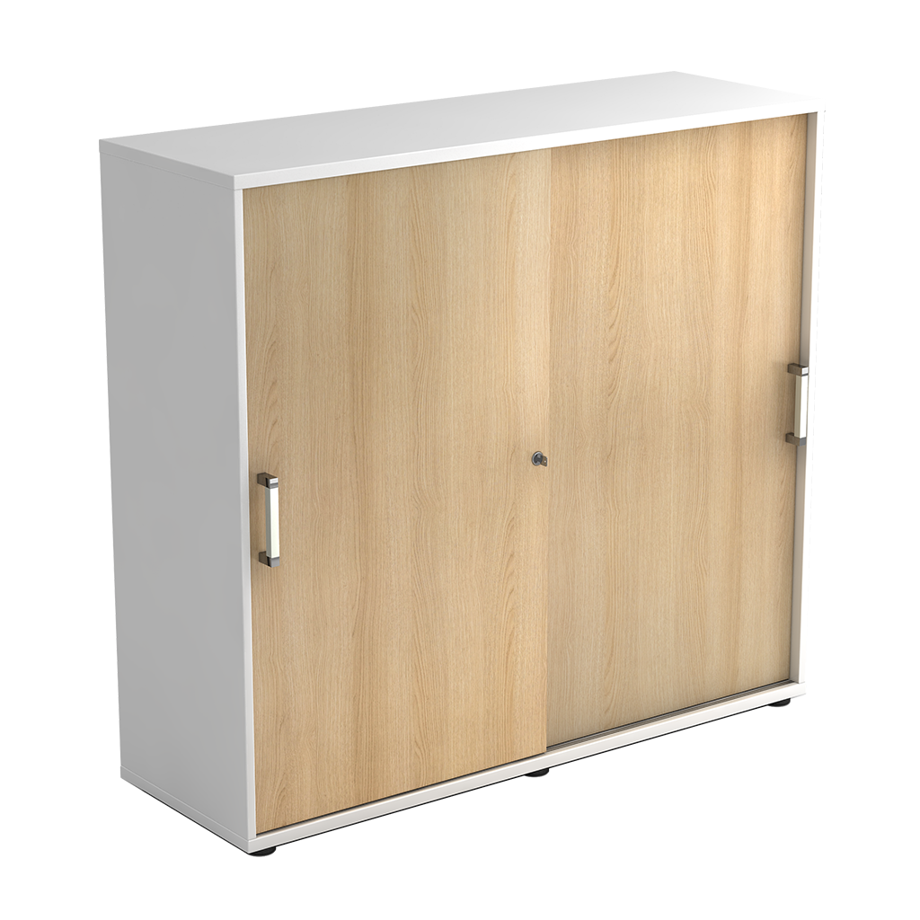 Schiebetürschrank mit weißem Korpus und in hellem Eichendekor gehaltenen Türen